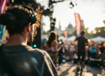 Lucio Corsi esibizione Sanremo 2025 sul tema della fragilità